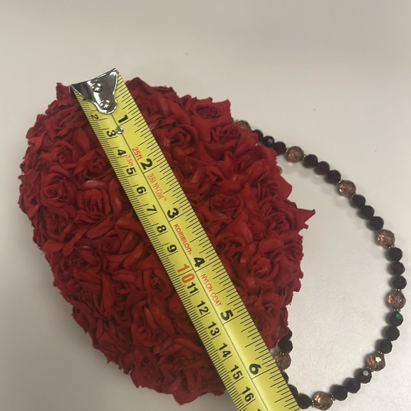 Elegant Red Rose Evening Clutch Bag - Picture 7 of 7